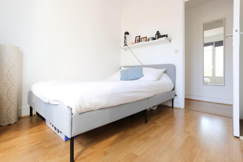 Gaspar - 2 Pieces Au Dernier Etage Avec Balcon Boulogne-Billancourt Eksteriør billede